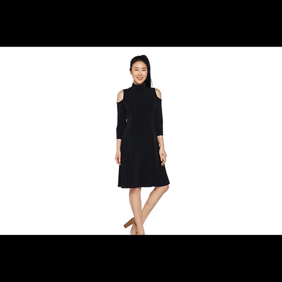 Susan Graver Dresses & Skirts - Susan Graver Cold shoulder dress